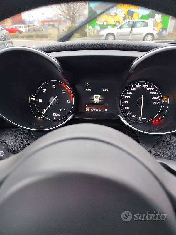 Usata Alfa Romeo Giulia Executive 180 CV (132 kW) 2018 Grigio Berlina