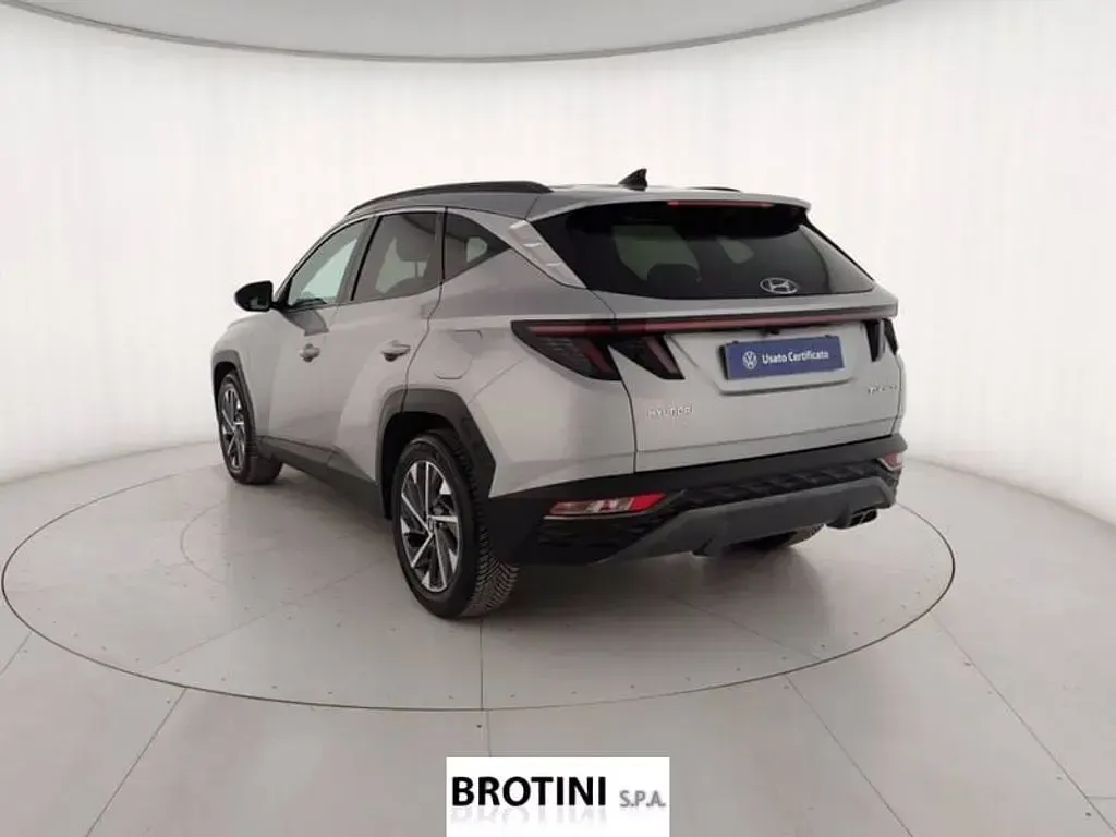 Usata Hyundai Tucson 136 CV (100 kW) 2023 Grigio metallizzato SUV