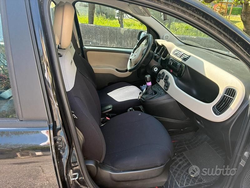 Usata Fiat Panda 4x4 75 CV (55 kW) 2012 Nero Utilitaria