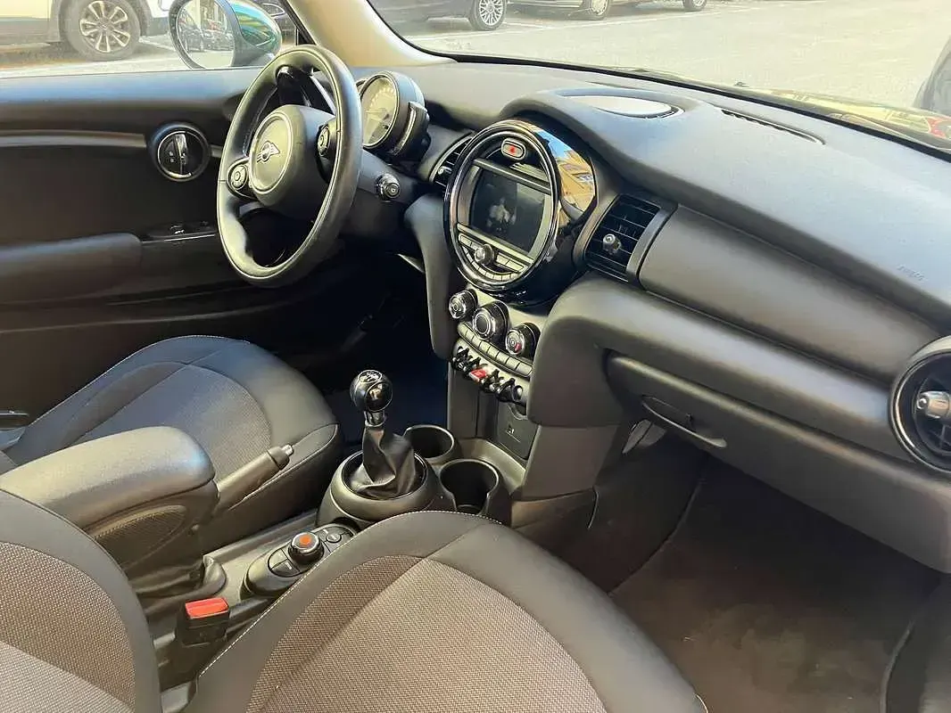Usata Mini One D 95 CV (69 kW) 2019 Verde Utilitaria
