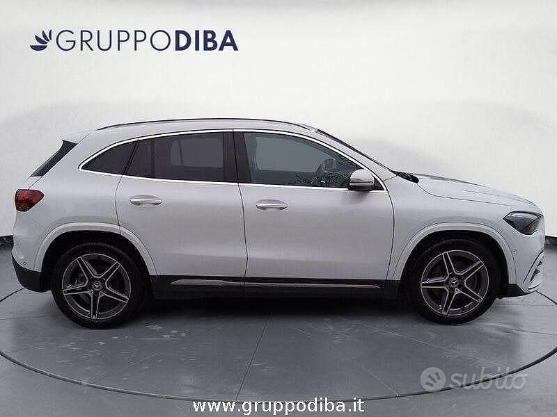 Usata Mercedes GLA180 Advanced Plus 116 CV (85 kW) 2024 Bianco SUV