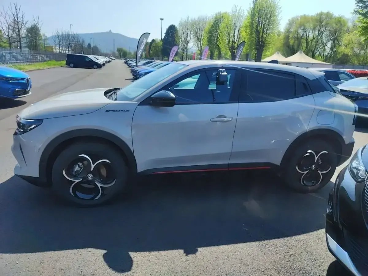 Usata Alfa Romeo Junior Edizione Speciale 136 CV (100 kW) 2024 Beige SUV