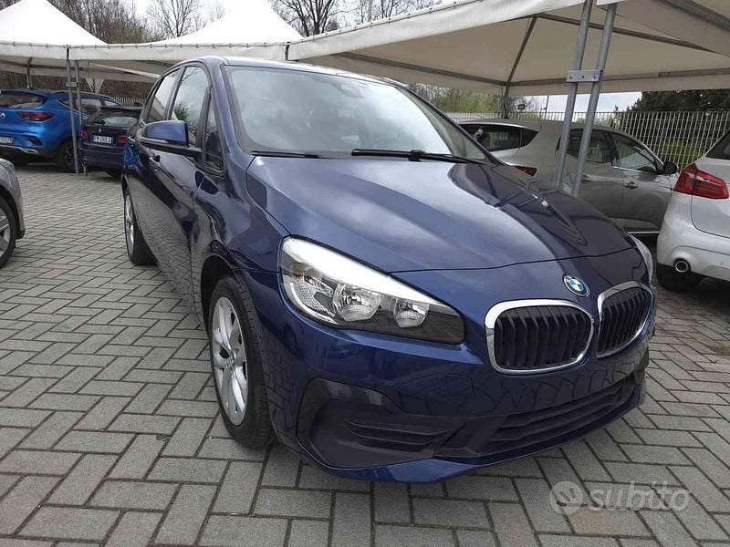 Usata BMW 225 Active Tourer iPerformance 136 CV (100 kW) 2019 Blu Monovolume