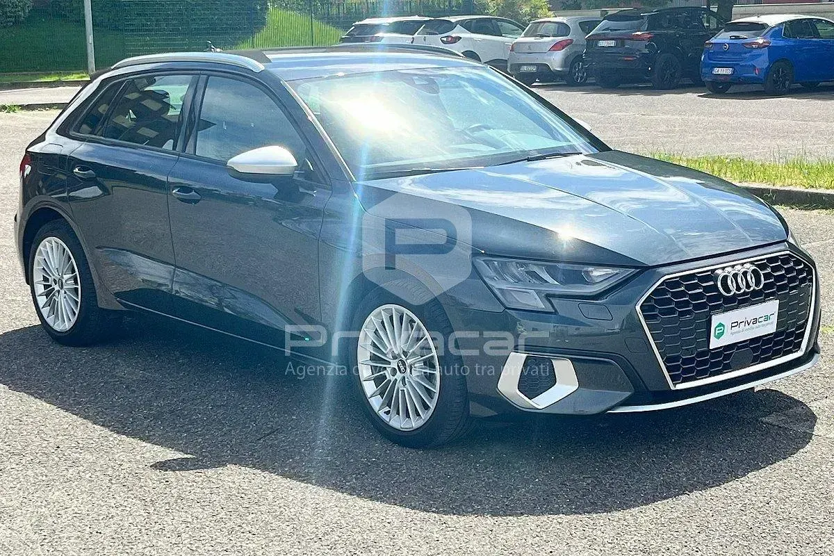 Usata Audi A3 Advanced 116 CV (85 kW) 2021 Grigio Berlina