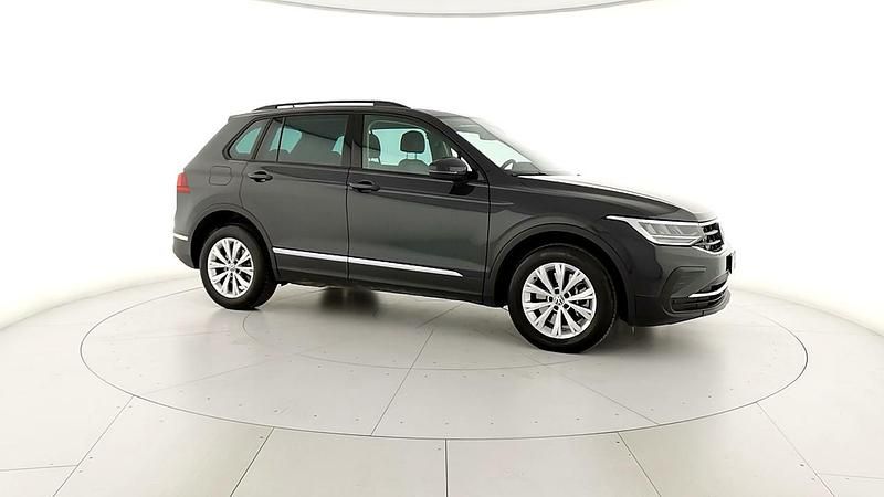 Usata VW Tiguan Life 245 CV (180 kW) 2023 Grigio SUV