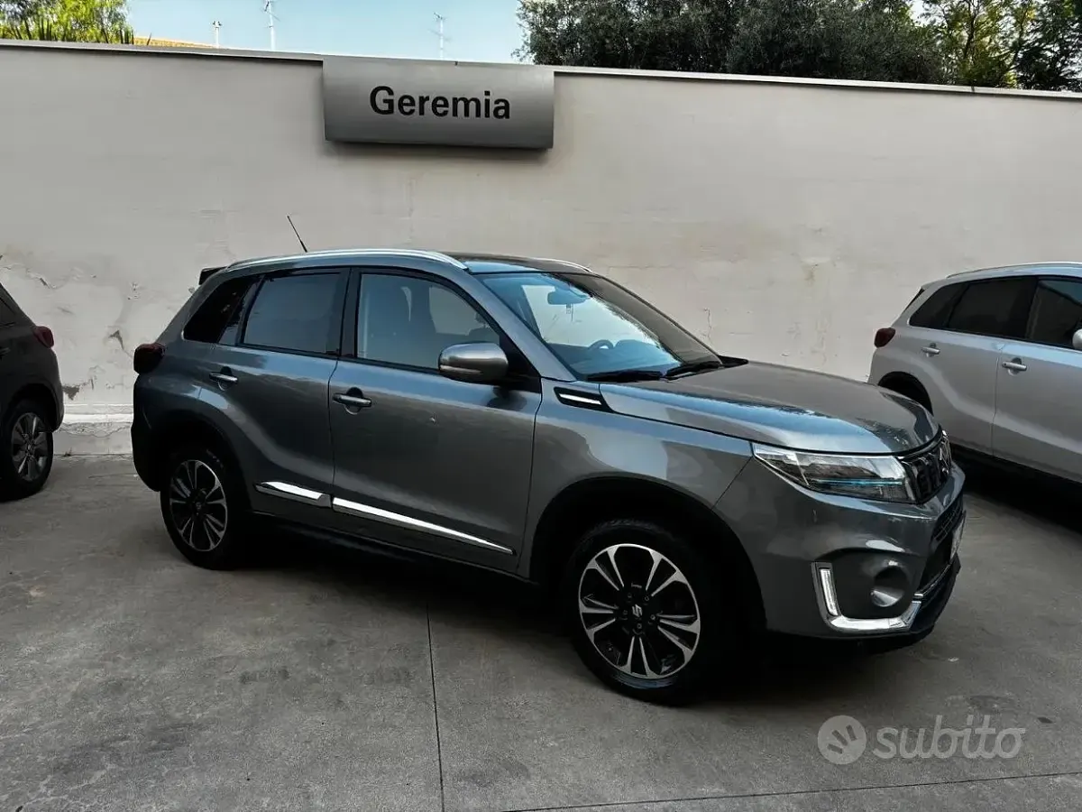 Usata Suzuki Vitara 129 CV (94 kW) 2022 Grigio SUV
