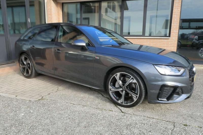 Usata Audi A4 S-Line 204 CV (150 kW) 2022 Grigio daytona Station wagon