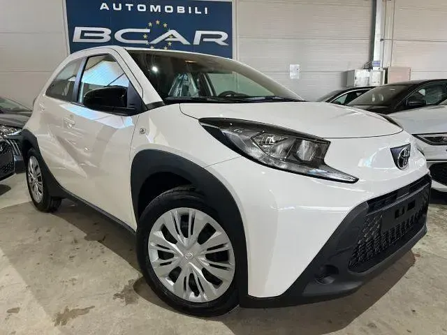 Nuova Toyota Aygo X Active 72 CV (52 kW) 2025 Bianco SUV