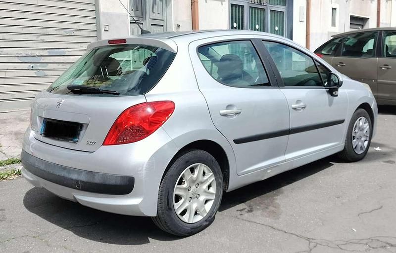 Usata Peugeot 207 68 CV (50 kW) 2006 Grigio Berlina