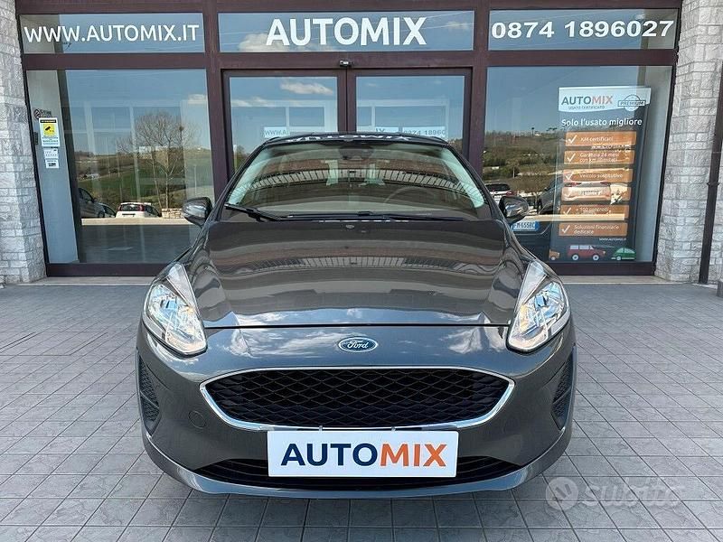 Usata Ford Fiesta 86 CV (63 kW) 2018 Grigio Berlina