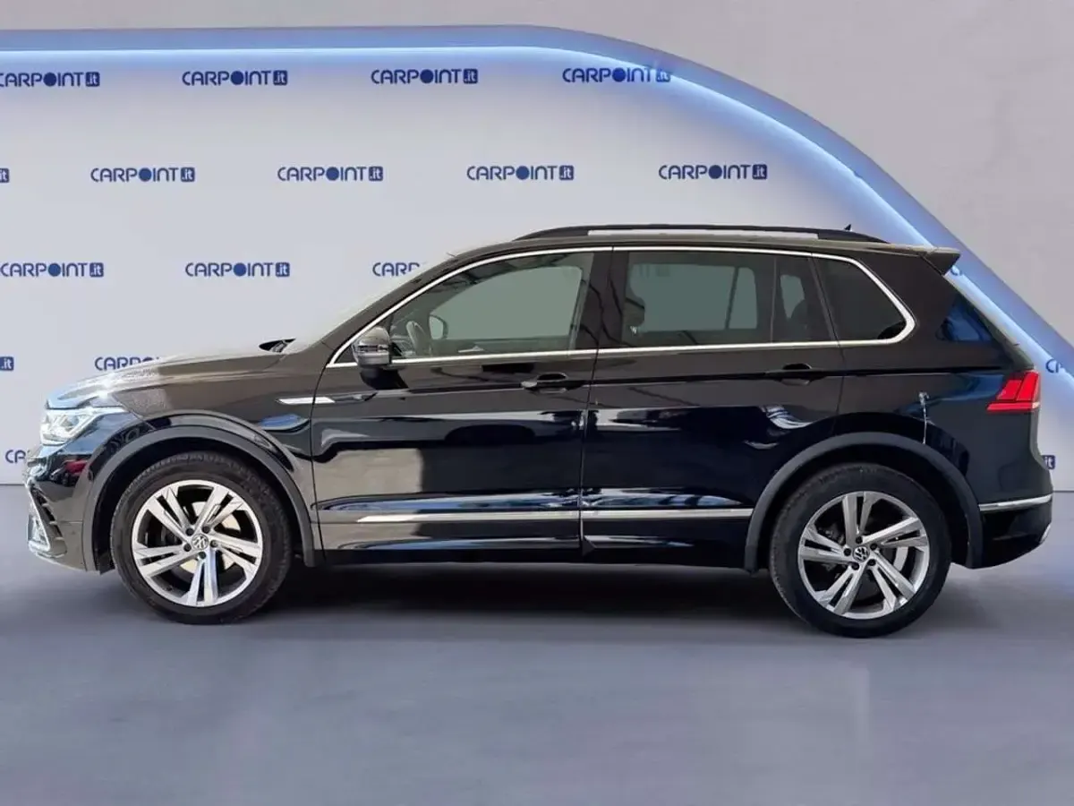 Usata VW Tiguan R-line 150 CV (110 kW) 2021 Nero SUV