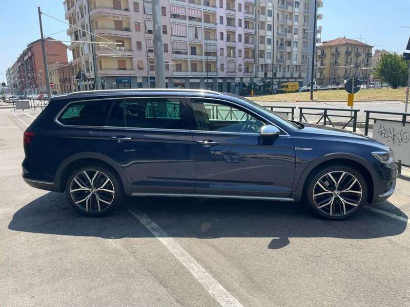 Usata VW Passat Alltrack 190 CV (139 kW) 2017 Blu/azzurro Station wagon