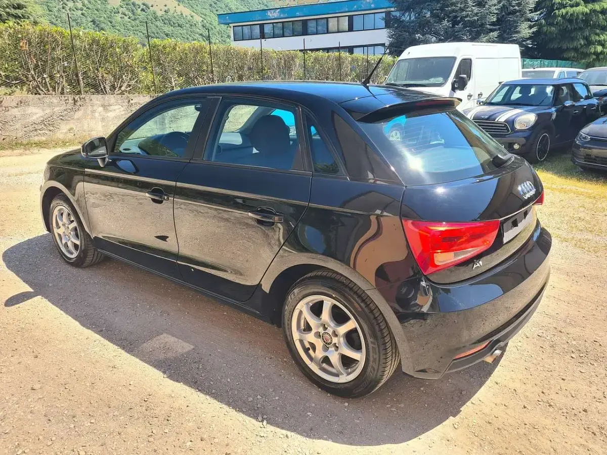 Usata Audi A1 Sportback Ambiente 95 CV (69 kW) 2015 Nero Utilitaria