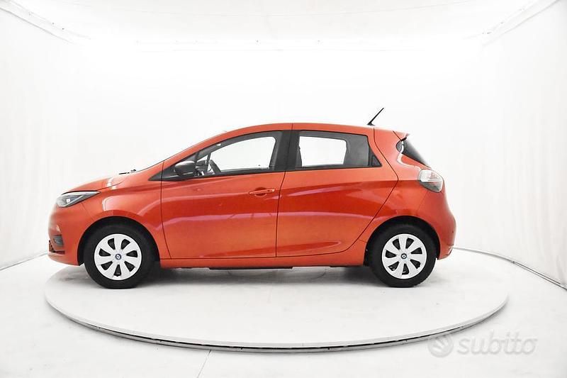Usata Renault Zoe Life 80 kW (109 CV) 2020 Rosso Utilitaria