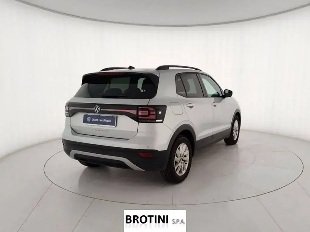 Begagnad VW T-Cross Style 95 HK (69 kW) 2023 Grå SUV