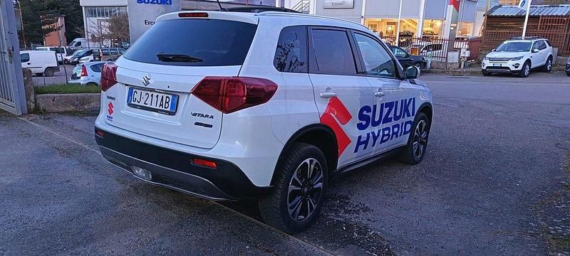 Usata Suzuki Vitara 116 CV (85 kW) 2022 Bianco SUV