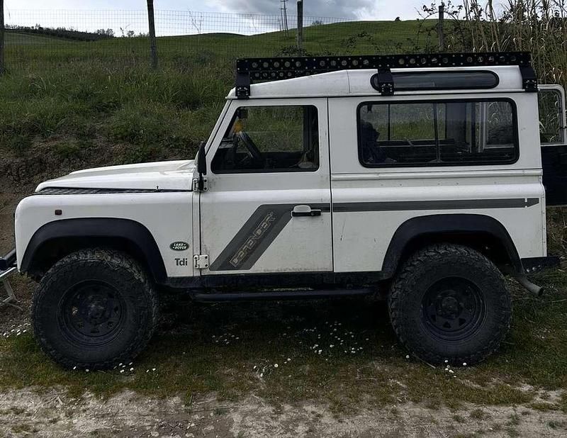 Usata Land Rover Defender 113 CV (83 kW) 1994 Bianco SUV