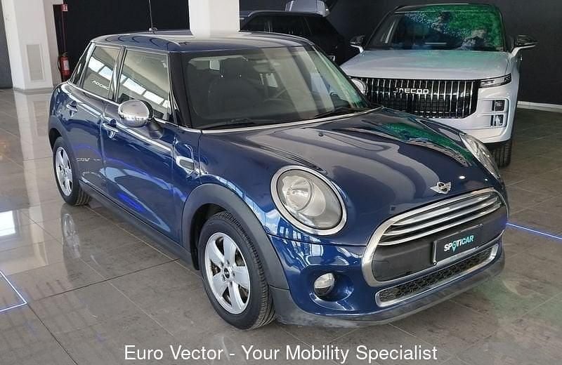 Usata Mini One D Business 95 CV (69 kW) 2015 Utilitaria