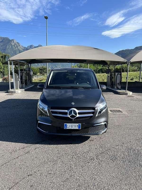 Usata Mercedes V250 Premium 190 CV (139 kW) 2022 Grigio Monovolume