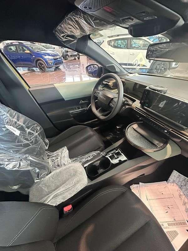 Usata Lancia Ypsilon 101 CV (74 kW) 2025 Oro Utilitaria