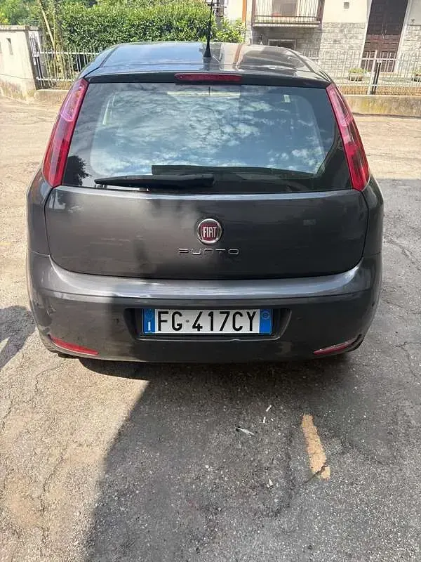 Usata Fiat Grande Punto Dynamic 77 CV (56 kW) 2017 Utilitaria