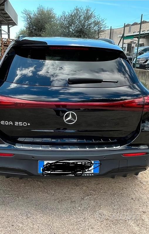 Usata Mercedes EQA250+ Advanced 139 kW (190 CV) 2024 Nero SUV