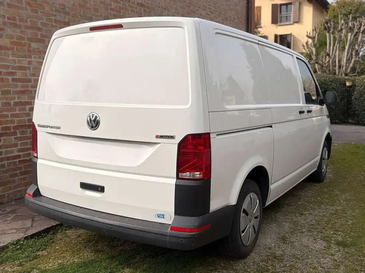 Usata VW Transporter 150 CV (110 kW) 2021 Bianco Furgone
