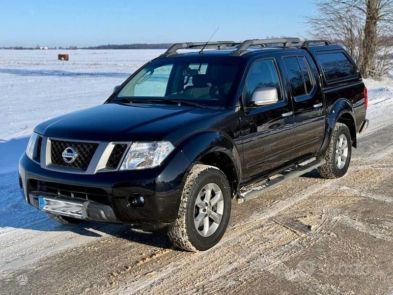 Usata Nissan Navara XE 190 CV (139 kW) 2015 Nero Pick-up