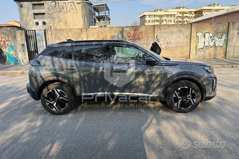 Usata Peugeot 2008 Allure 131 CV (96 kW) 2024 Grigio SUV