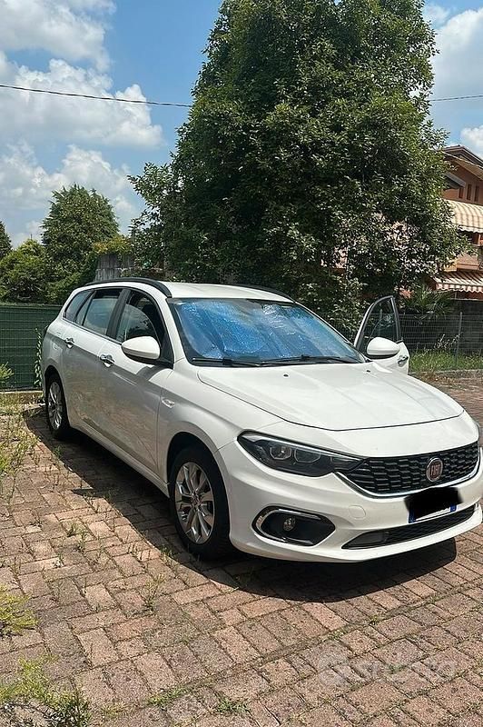 Occasion Fiat Tipo 2020 Blanc Berline