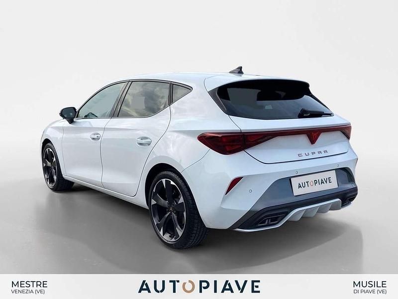 Usata Cupra Leon 150 CV (110 kW) 2025 Bianco Utilitaria