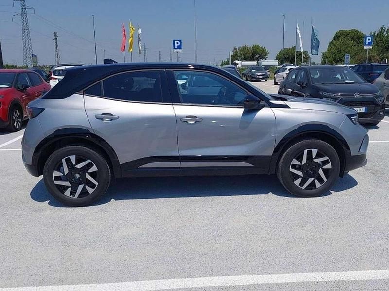 Nuova Opel Mokka 136 CV (100 kW) 2026 Kontrast grey SUV