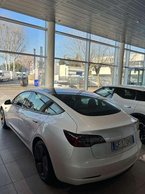 Usata Tesla Model 3 Standard Range 88 kW (120 CV) 2021 Bianco Berlina