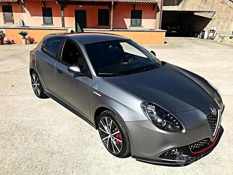 Usata Alfa Romeo Giulietta Veloce 120 CV (88 kW) 2016 Grigio Utilitaria