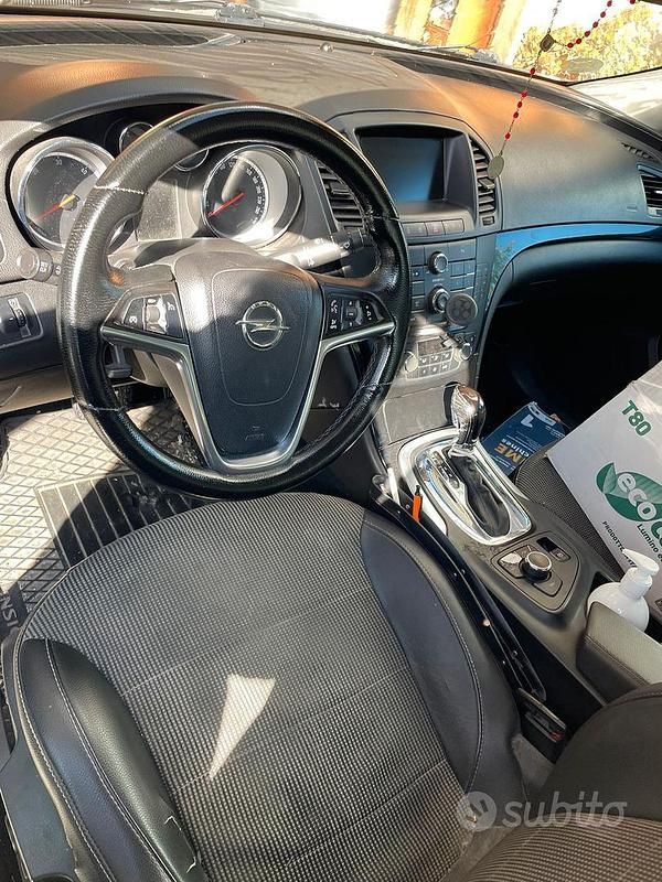 Usata Opel Insignia 160 CV (117 kW) 2010 Grigio Berlina