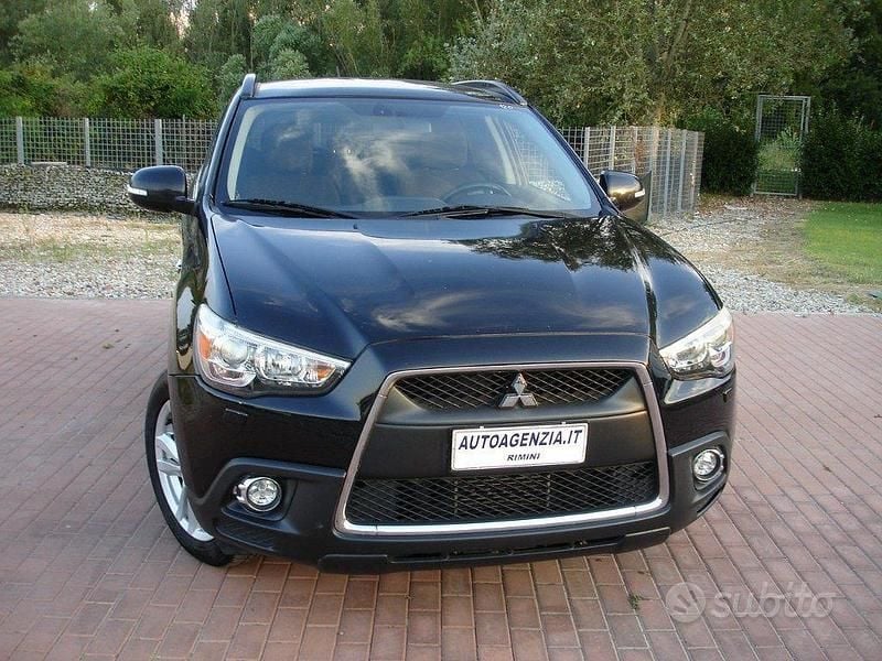 Nero Usata 2012 Mitsubishi ASX SUV | 8000 € (Buon prezzo) - Immagine 1/3