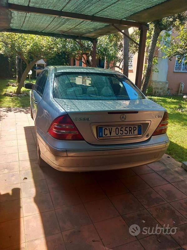 Usata Mercedes C220 Avantgarde 150 CV (110 kW) 2005 Berlina