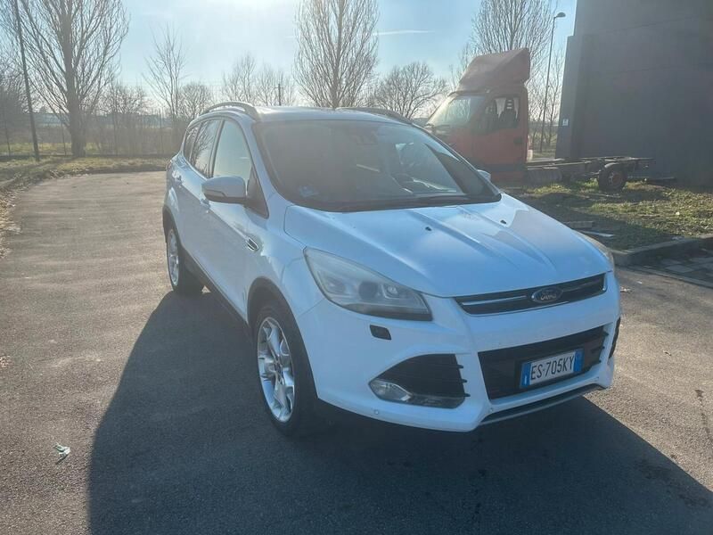 Usata Ford Kuga 163 CV (119 kW) 2013 Bianco SUV