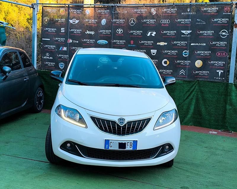 Usata Lancia Ypsilon S 69 CV (50 kW) 2023 Bianco Utilitaria