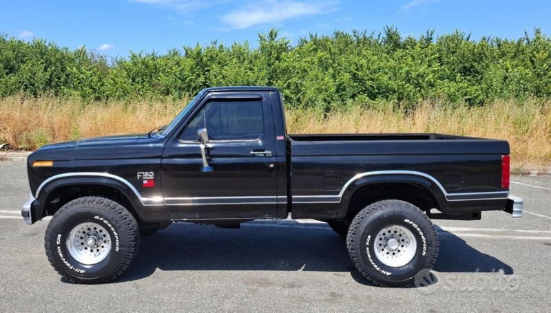 Usata Ford F-150 Lariat 188 CV (138 kW) 1986 Nero Pick-up