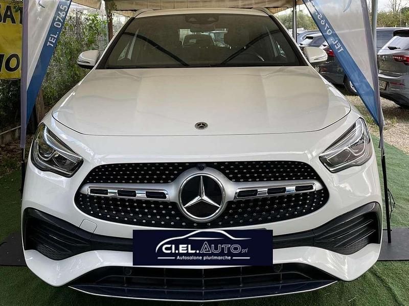 Bianco Usata 2021 Mercedes GLA220 Premium SUV | 36.900 € (Cara) - Immagine 1/4