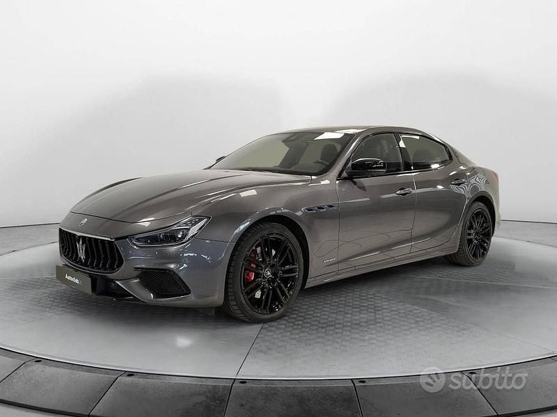 Grigio Usata 2021 Maserati Ghibli Tre volumi | 45.900 € (Buon prezzo) - Immagine 1/4