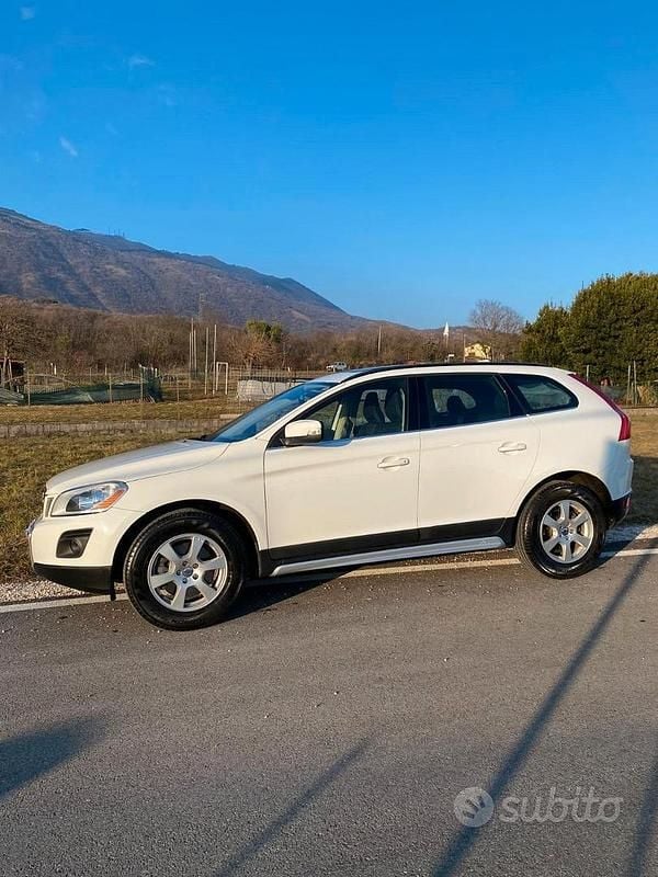 Usata Volvo XC60 2009 Bianco SUV