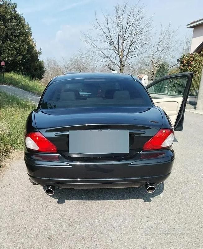 Usata Jaguar X-type Executive 196 CV (144 kW) 2002 Nero Berlina