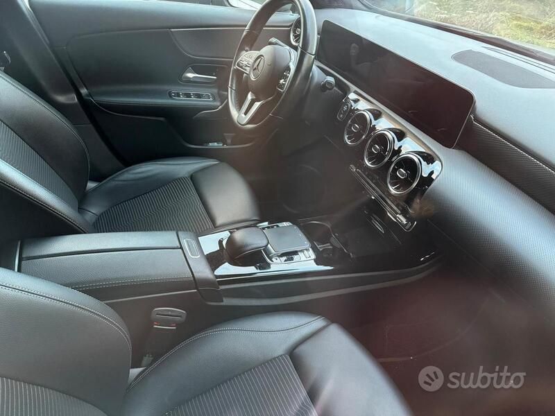 Usata Mercedes A180 136 CV (100 kW) 2020 Grigio Utilitaria