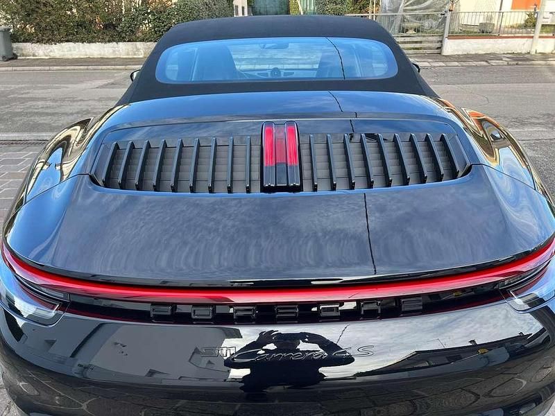 Usata Porsche 911 Carrera Cabriolet 450 CV (330 kW) 2022 Nero Cabrio
