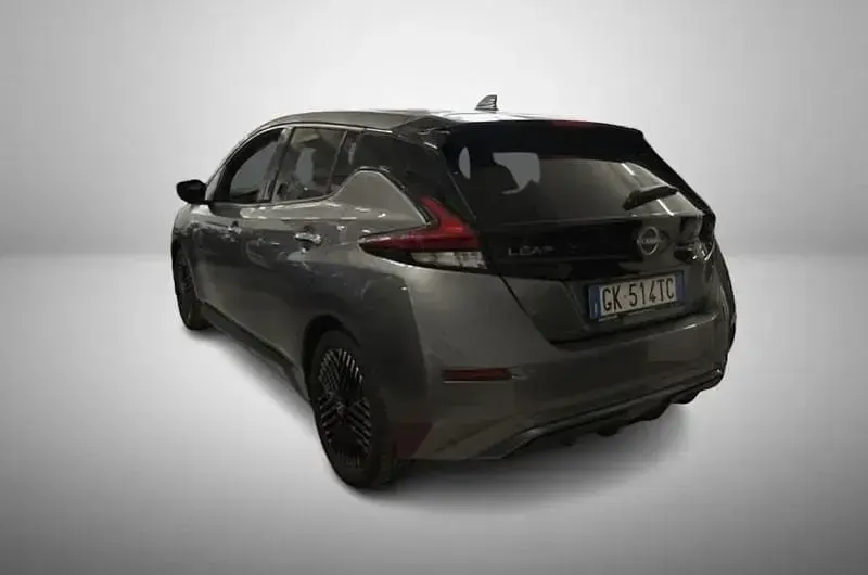 Usata Nissan Leaf N-Connecta 110 kW (150 CV) 2022 Grigio Utilitaria
