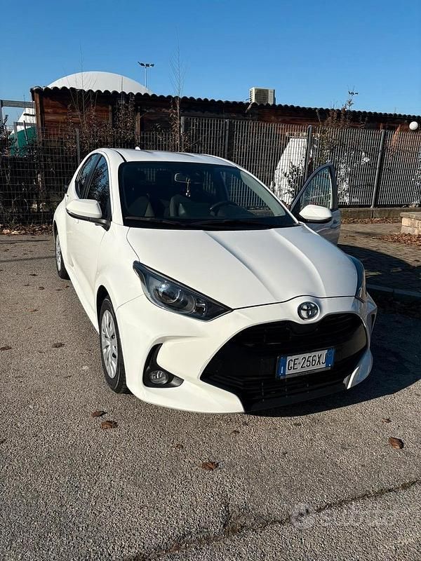 Usata Toyota Yaris Business Edition 2021 Bianco Utilitaria