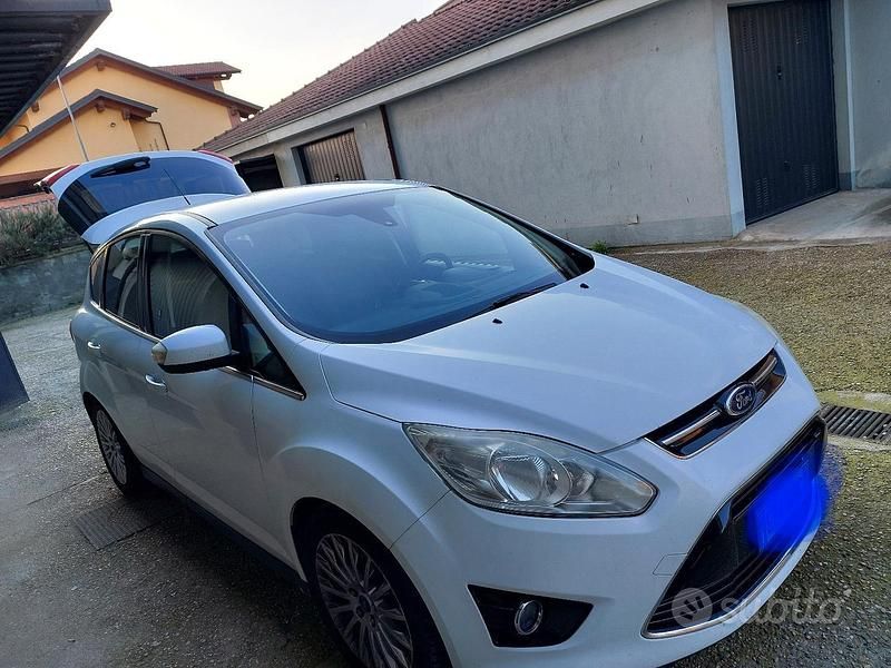 Begagnad Ford C-MAX Titanium 116 HK (85 kW) 2015 Vit Minibuss