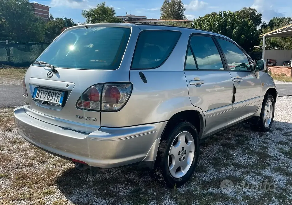 Usata Lexus RX300 2001 Grigio SUV